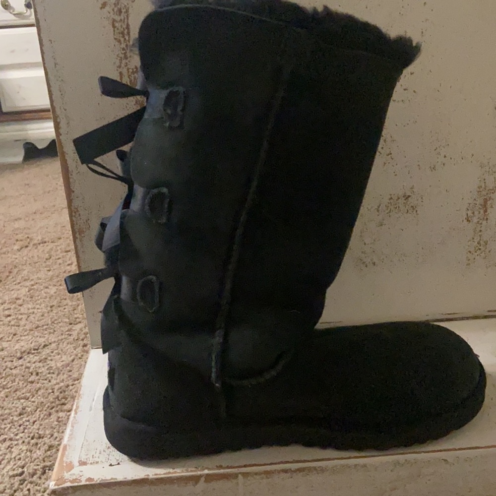 UGG boots size 6 - Picture 3 of 3